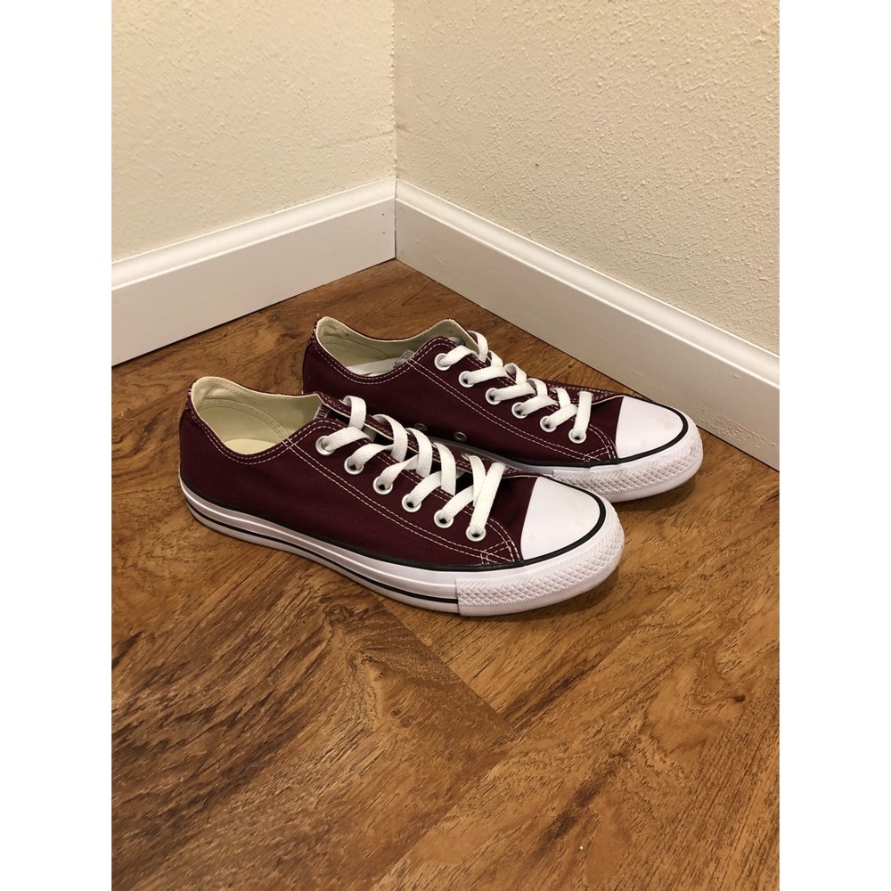 Maroon/Burgundy Converse
